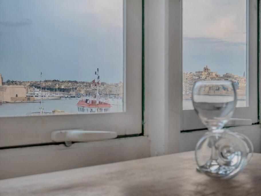 Apartament Seafront In