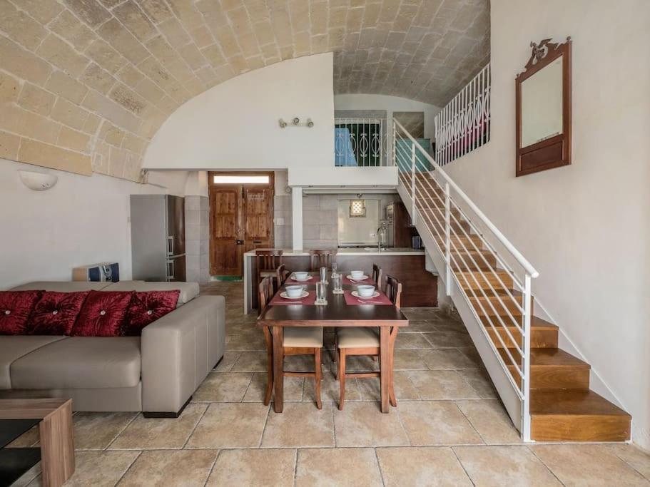 Seafront In Appartement La Valette